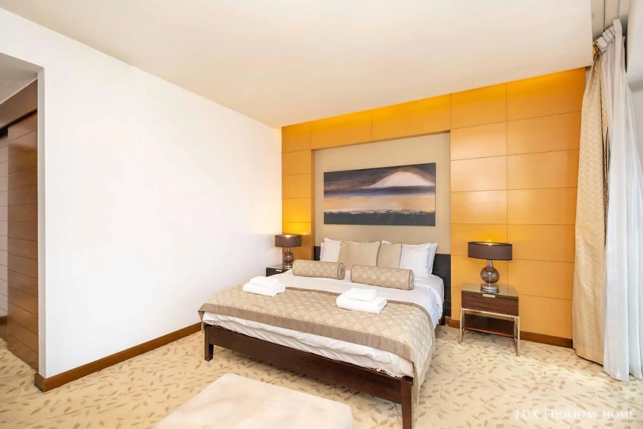 Lux The Emaar Fashion Avenue Suite Dubai United Arab Emirates